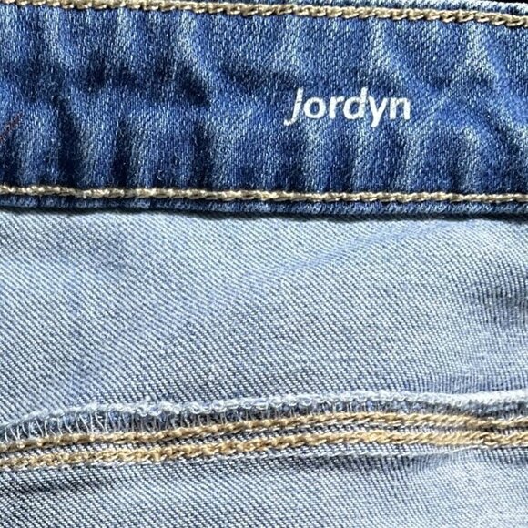 GLORIA VANDERBILT JORDYN ALL AROUND SLIMMING JEANS PLUS 18W - Picture 6 of 8